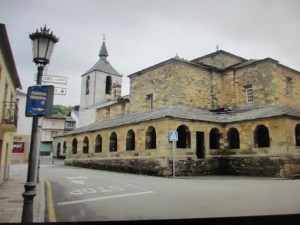 グランダス・デ・サリメのサン・サルバドール教会(you tubeより)