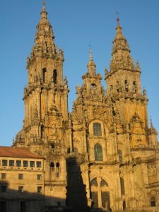 夕日に照り映えるカテドラル(大聖堂)(サンティアゴ・デ・コンポステーラ)