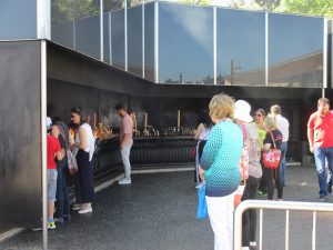 ろうそくの火が絶えない